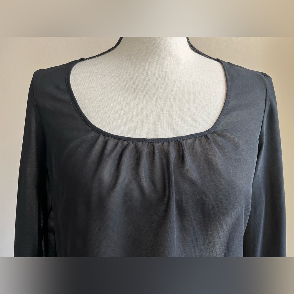 Mossimo Blouse - Picture 3 of 9